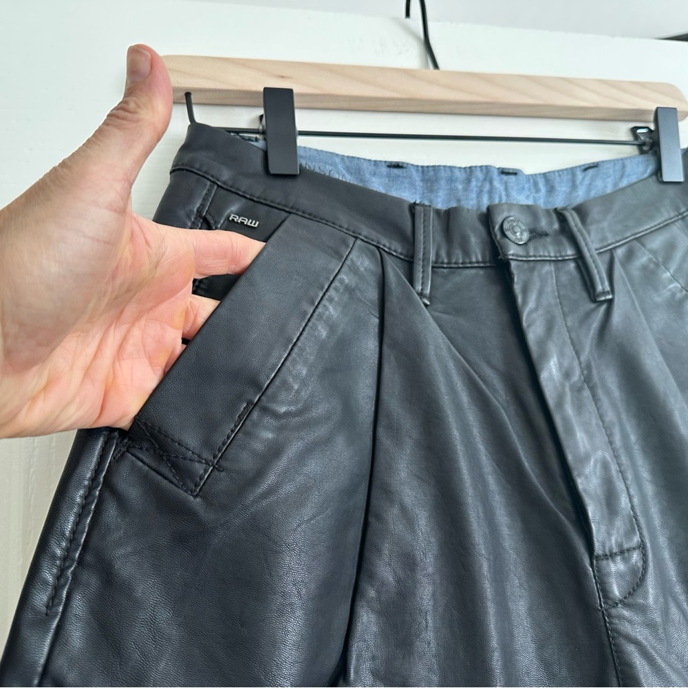 G-Star Raw Bronson Bermuda Biker Shorts. Size: 25. Excellent condition 🖤 - Picture 4 of 13